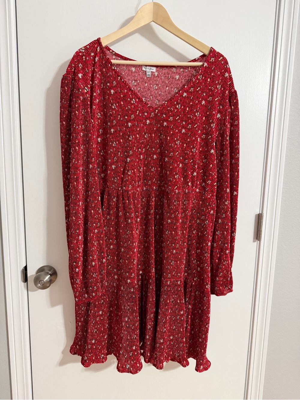 love, Fire Red Floral Long-Sleeve Mini Dress